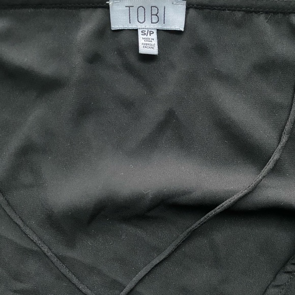TOBI black V-neck blouse - Picture 3 of 6